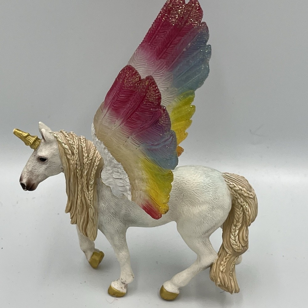 Schleich Winged Rainbow Unicorn Figurine Gold Mane Tail Collector Piece 5.5" - Picture 7 of 14